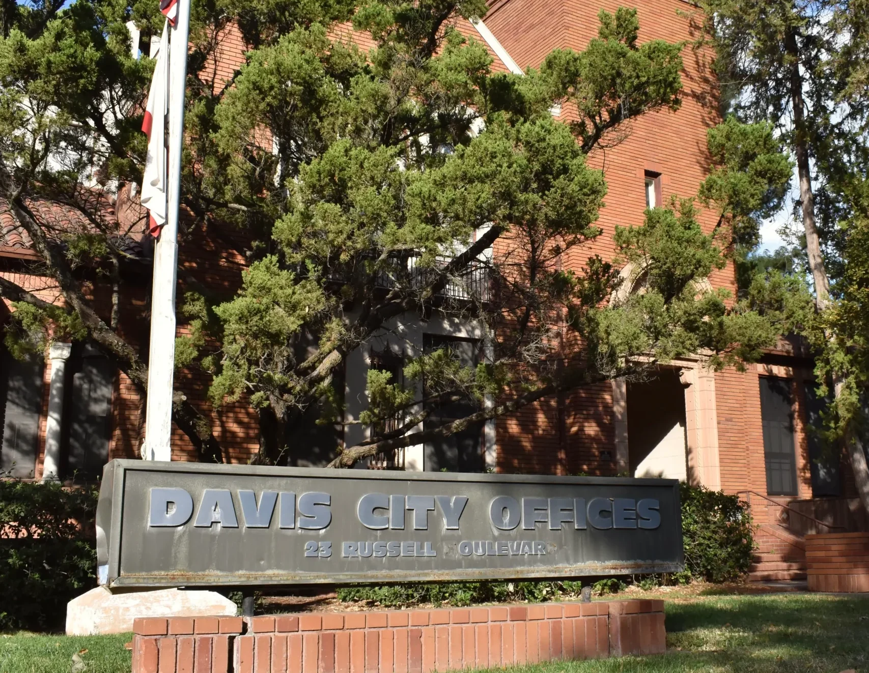 image of city council offices